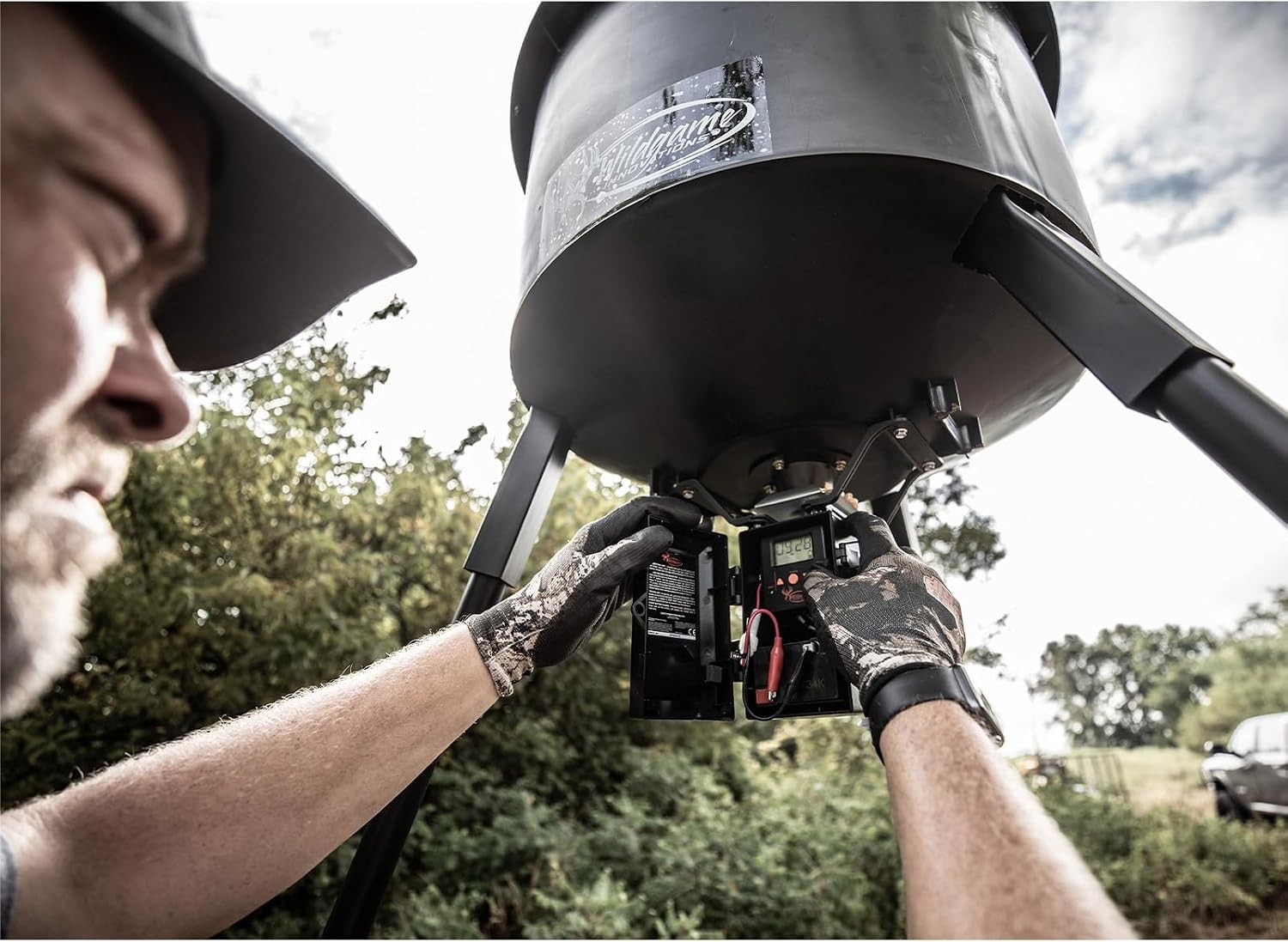 Quick-Set 270 lb Game Feeder W/ Digital Timer Durable Tripod Corn/Pellet Hunting