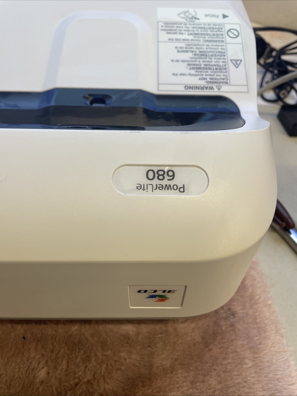 Epson Powerlite 680 Projector Model: H746A