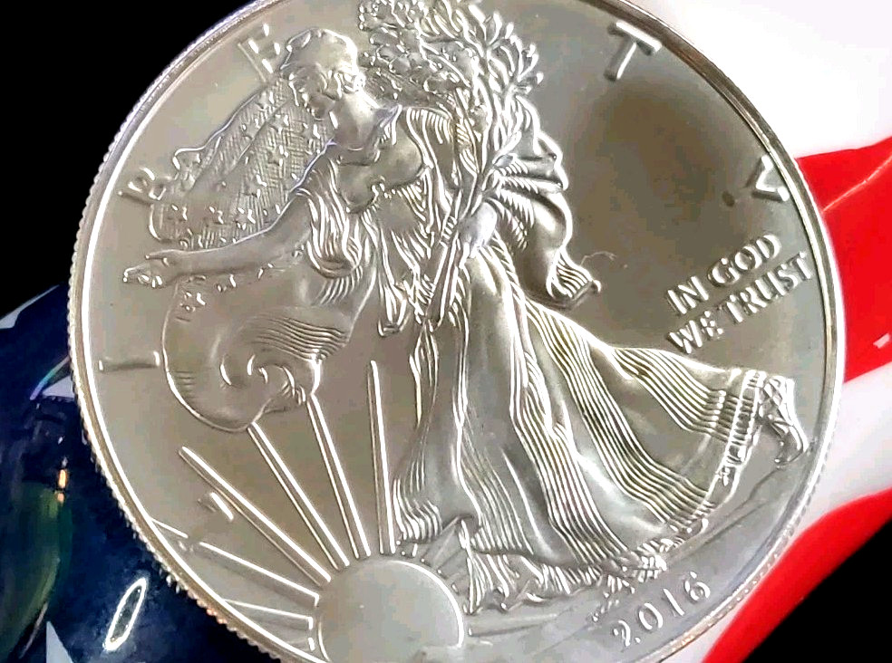 2016 Silver Eagle 1oz Pure .999 HARD TO FIND IN THIS CONDITION...DON'T WAIT