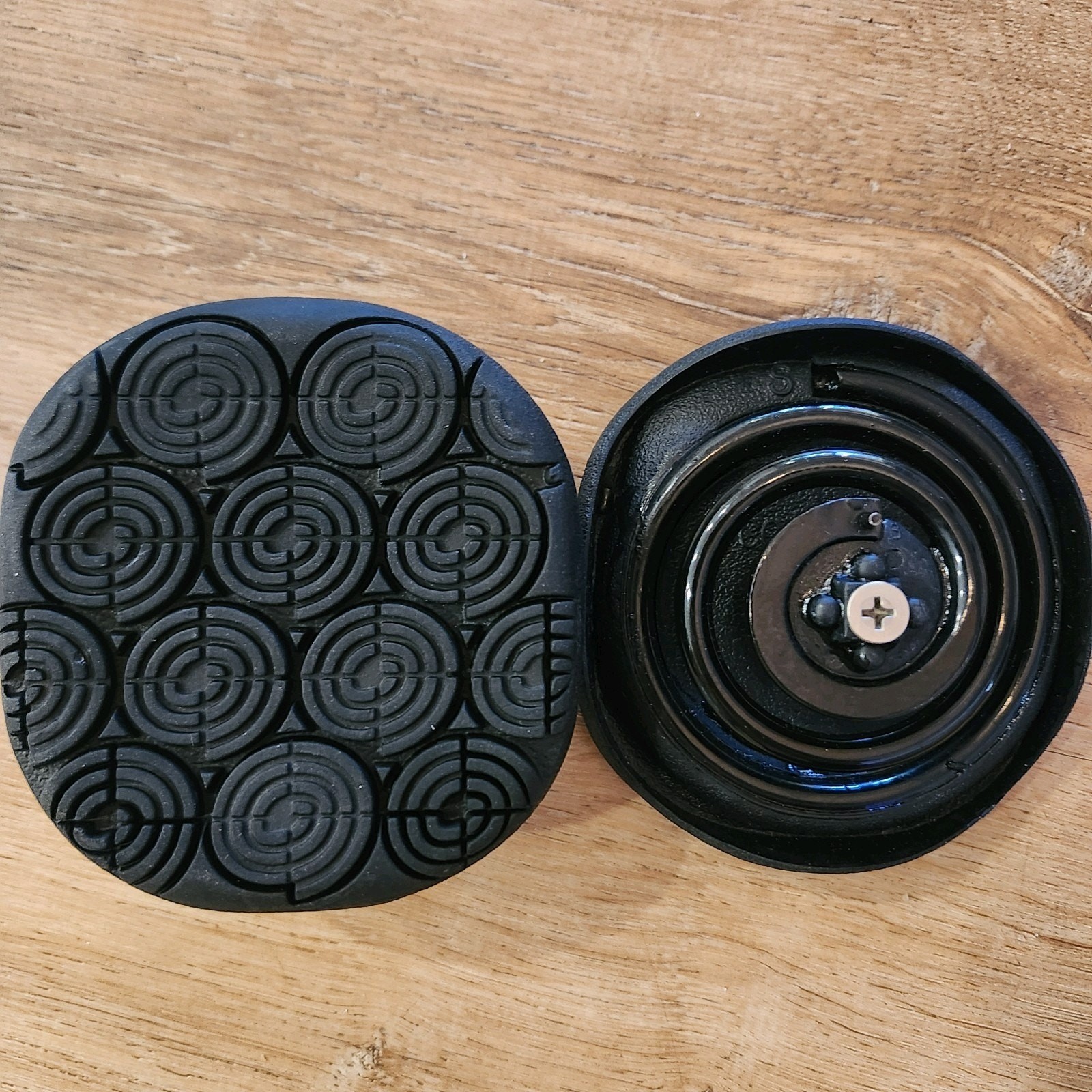 NEW Z-Coil Small Spring Coil Heel Replacements Open Black Pair Authentic