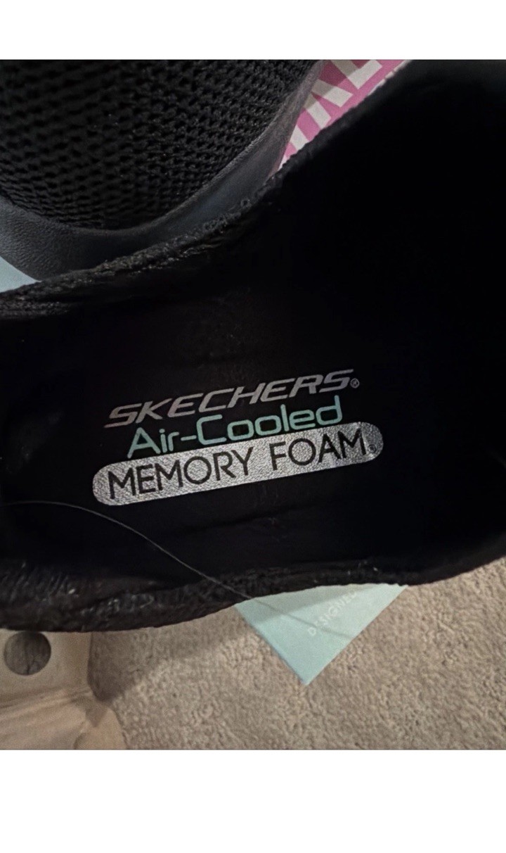 Skechers Black Ultra Flex First Take Slip-On Sneakers. Sz 7.5 NIB!