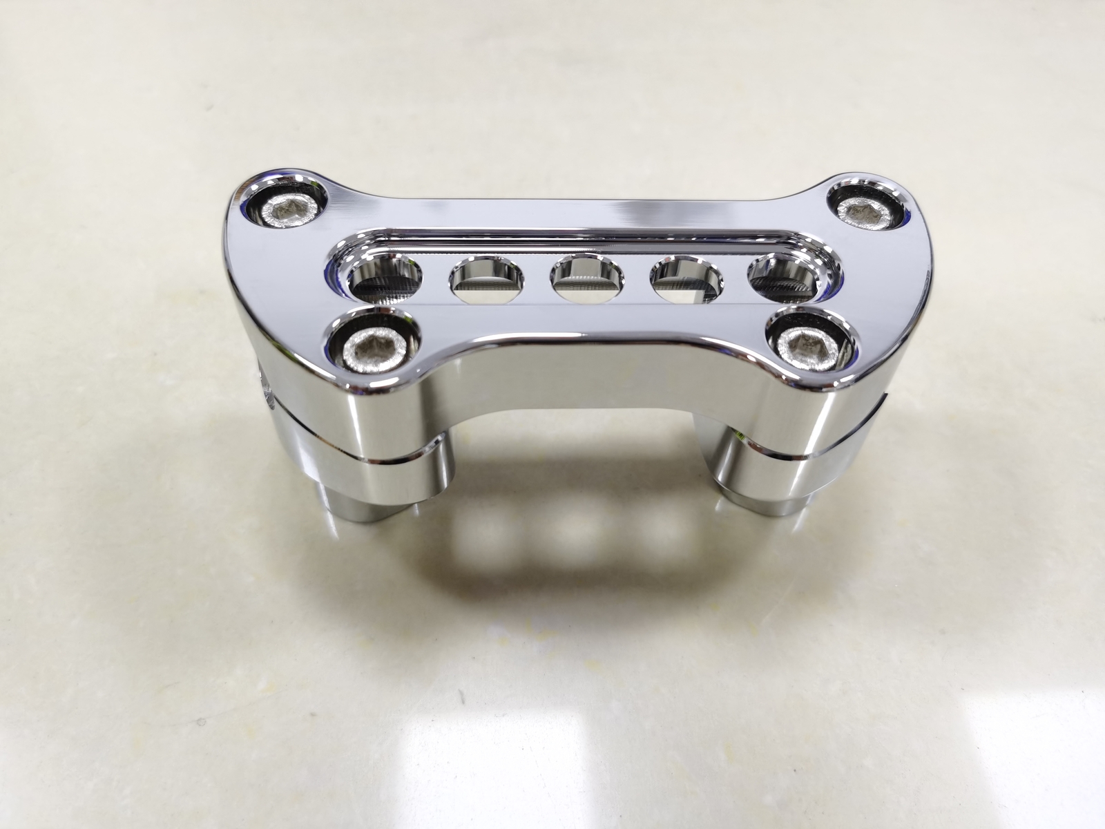 Chrome 1 1/2" Tall 1" Handlebar Risers Top Clamp For Harley Dyna Softail FXSTC
