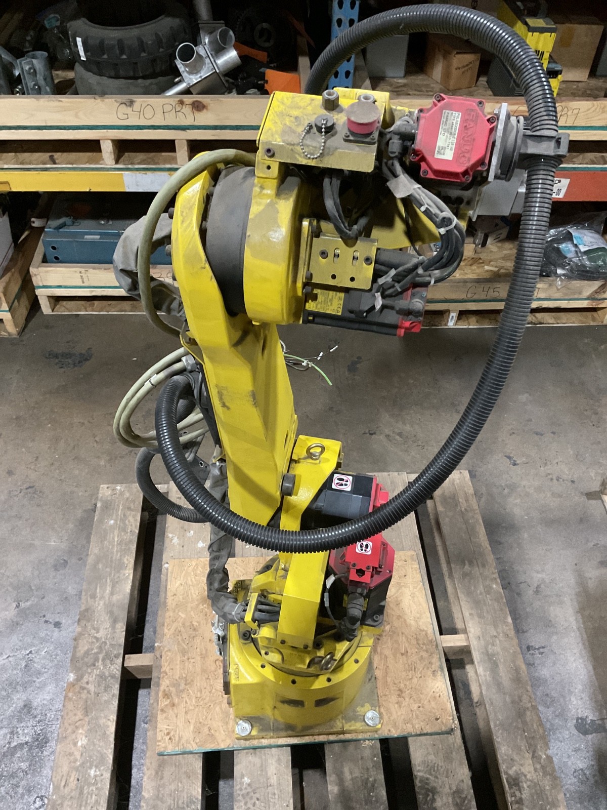 2005 Fanuc ArcMate 120iB, RJ3iC Robot / Controller #4008FML