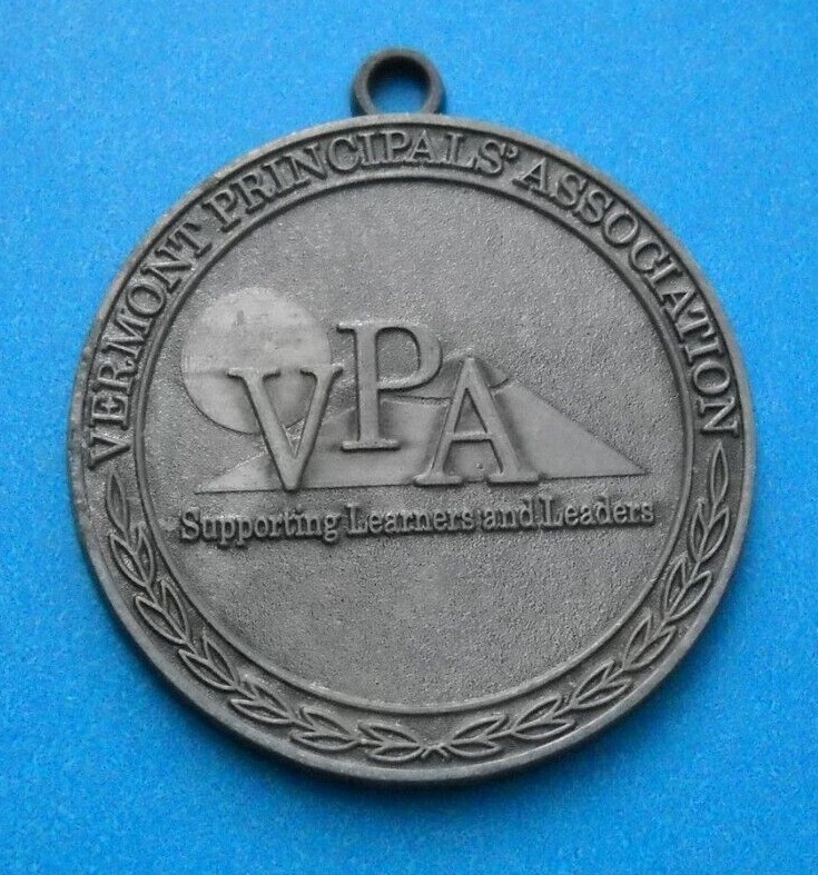 Vermont Principals' Association collectors token Boys Basketball coin medallion