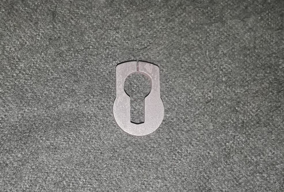 Ruger 77R Bolt lock D-35