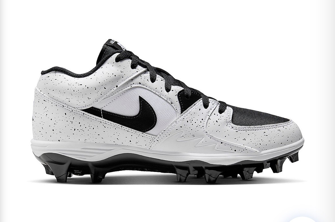 New Nike Jordan Stadium 90 Low MCS Cleats White/ Black Oreo Size 10 (HQ0211-101)