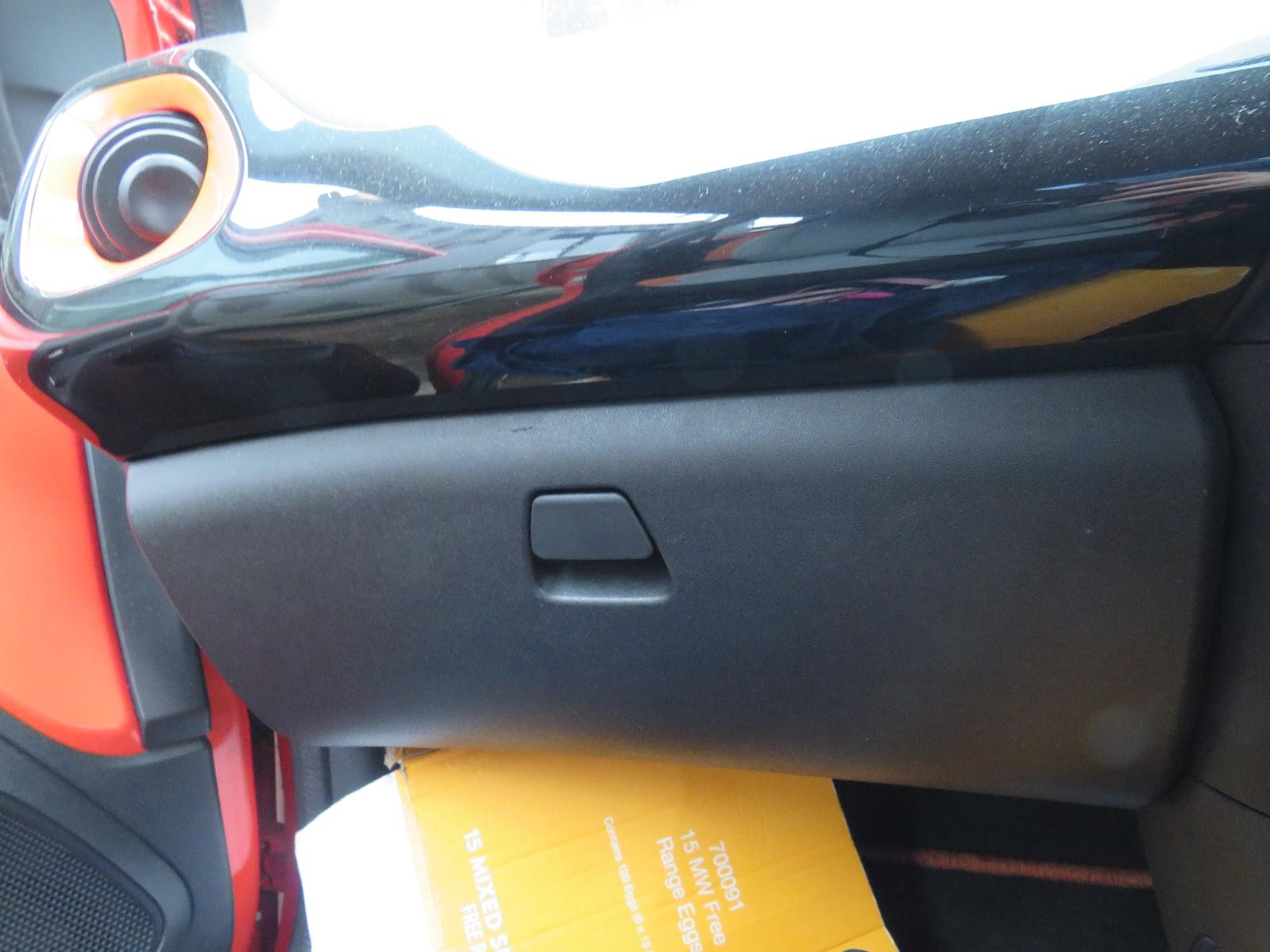 TOYOTA AYGO MK2 2015 REF-B622 / GLOVEBOX FREE P&P