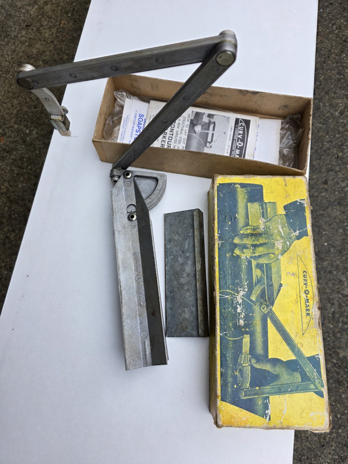 Curv-O-Mark Contour Marker Pipe Tool with Box and Instructions
