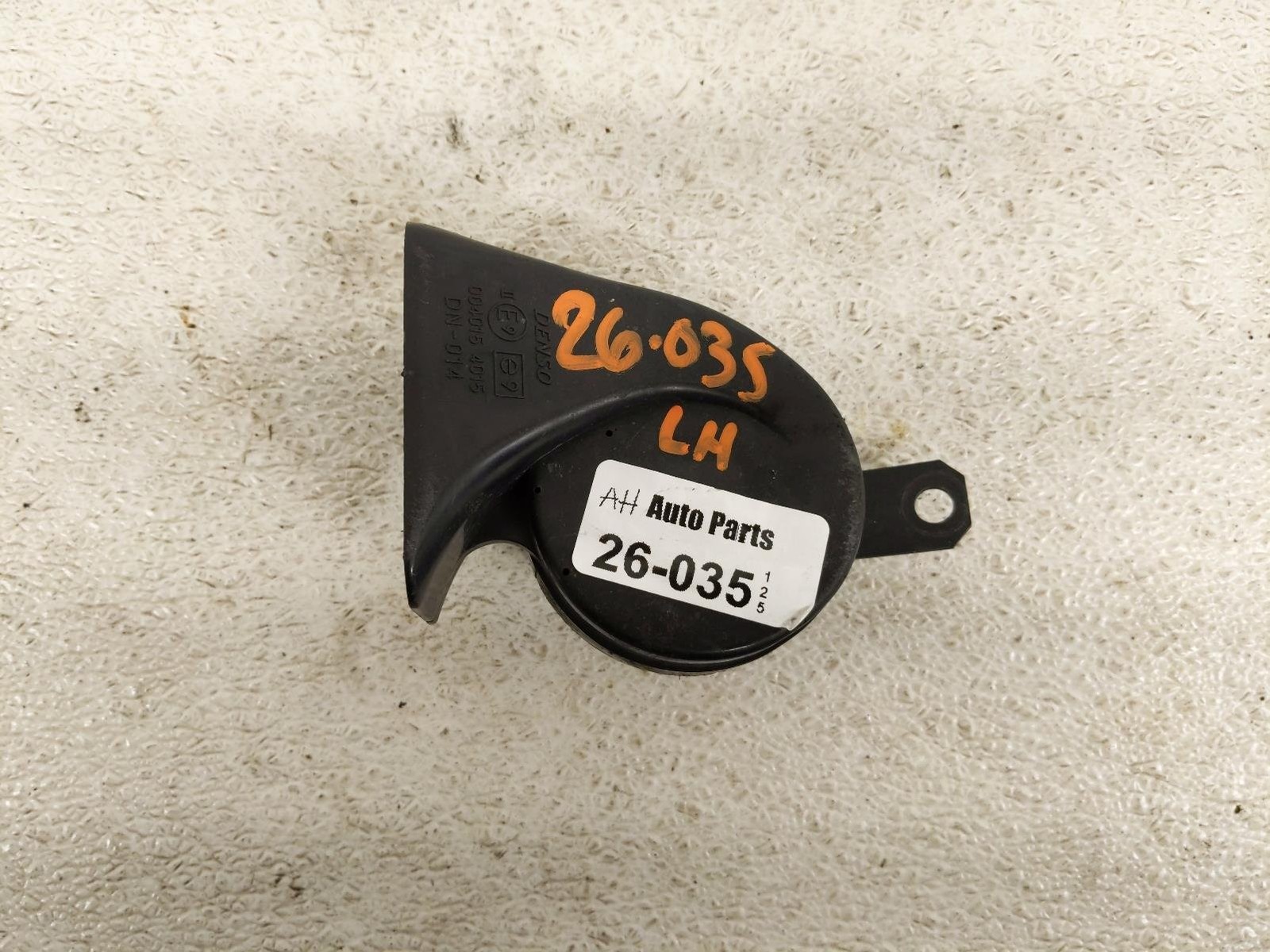 2016-2025 Lexus Is300 Low Note Pitch Honking Sound Horn 86520-53010