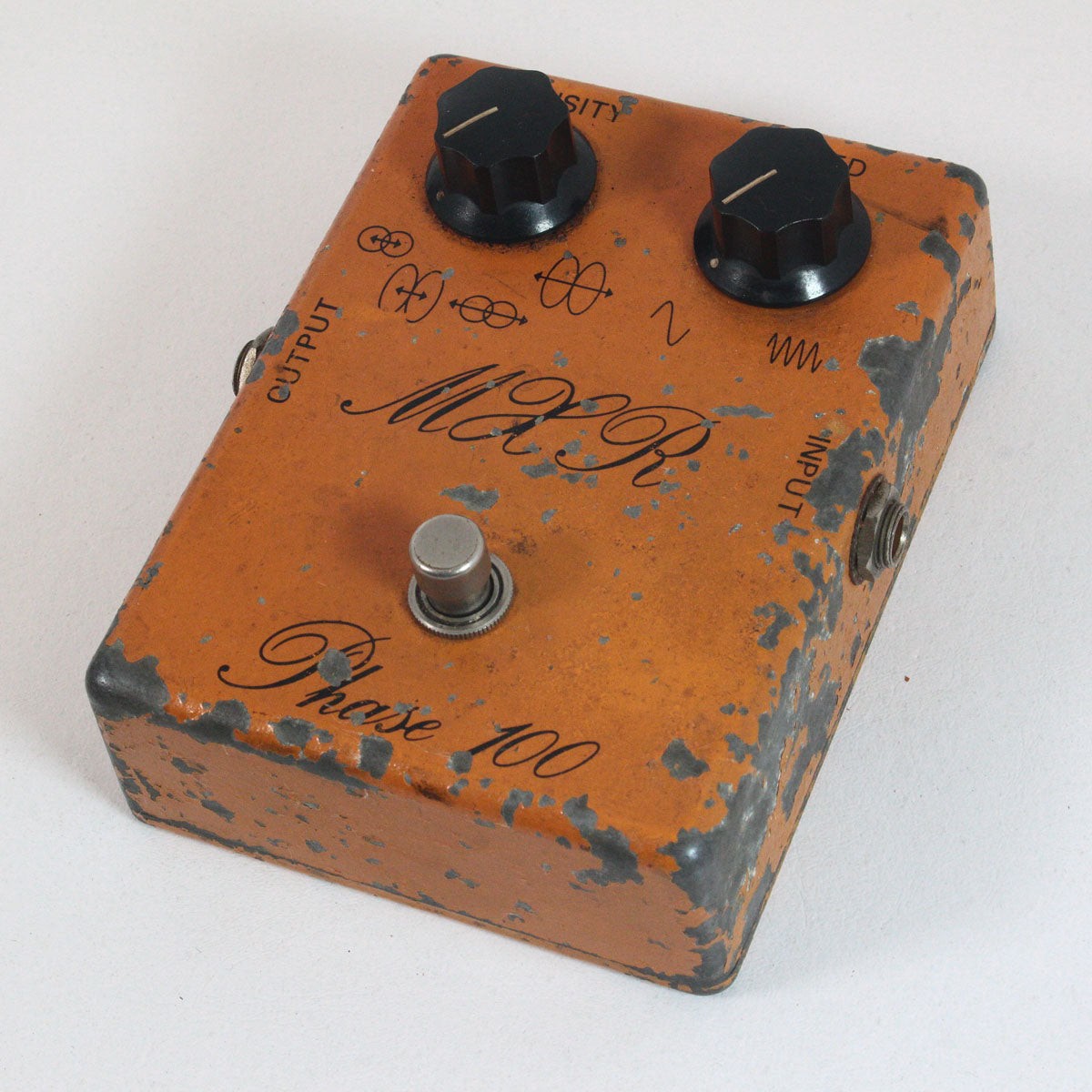 MXR 1975 PHASE100 Script Logo [703797]