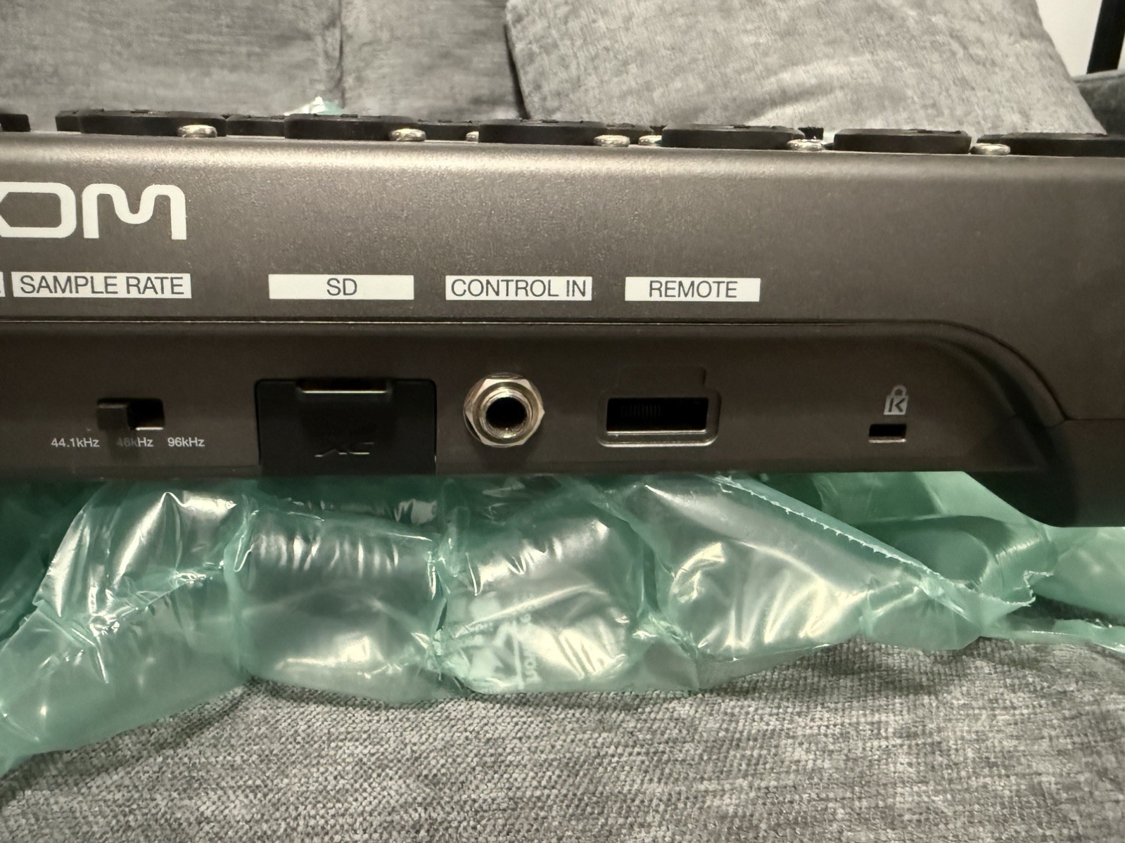 Zoom LiveTrak L-20 20-Channel Digital Mixer and Recorder
