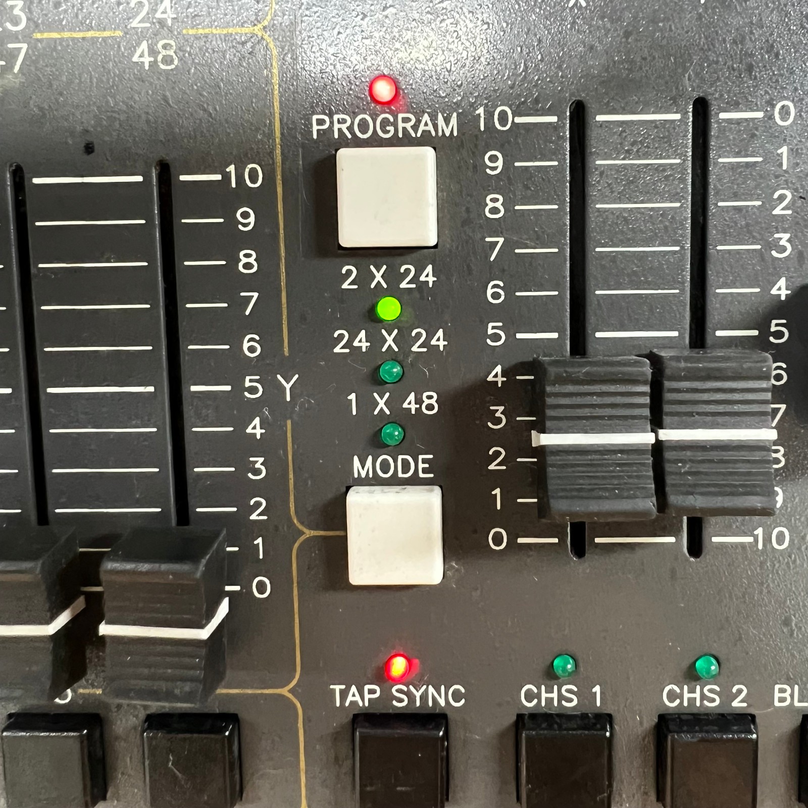 Vintage NSI MC 7024 Memory Stage Lighting Controller 24 Channel with Hard Case