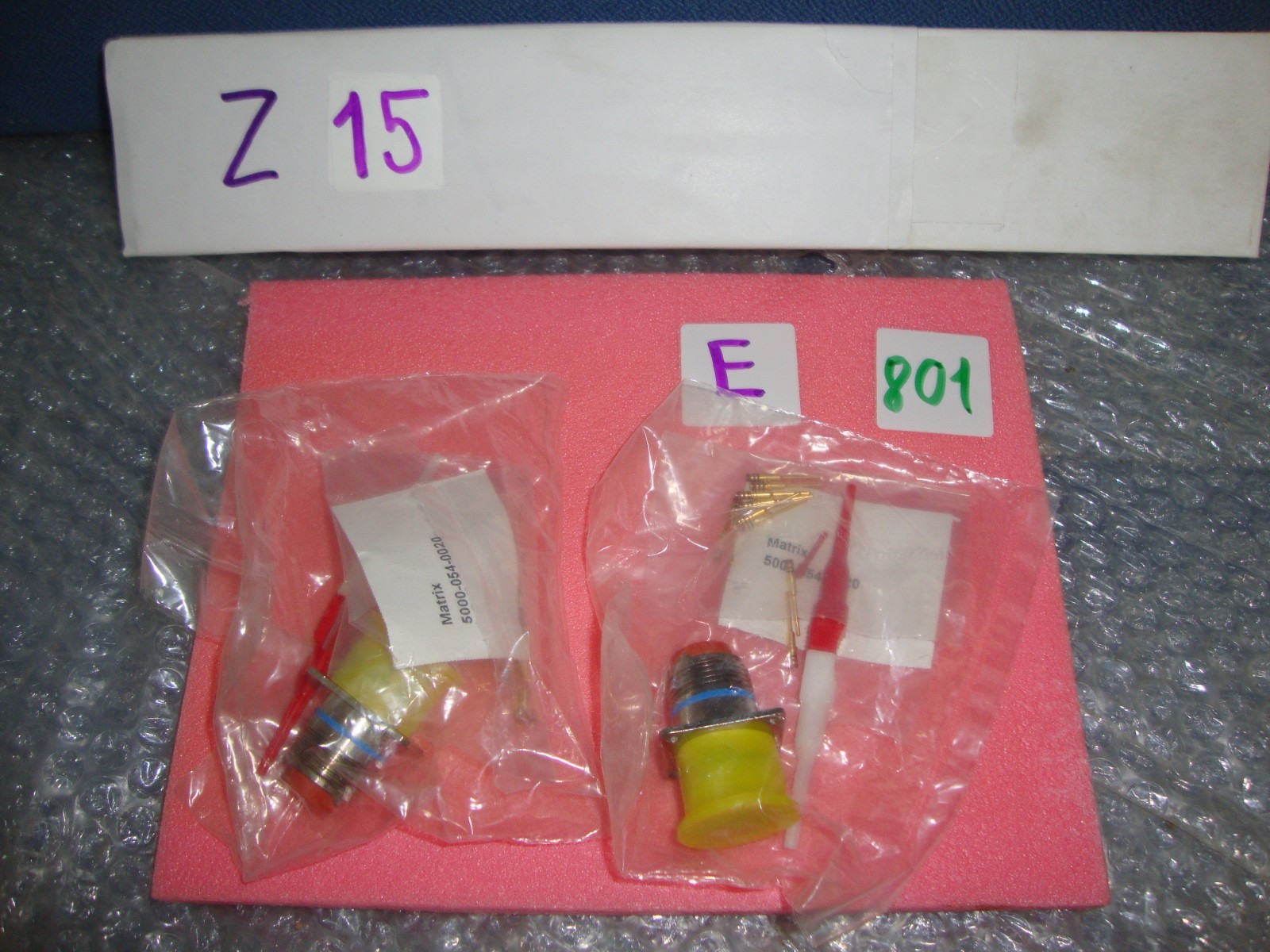 2 units  lot Matrix  5000-054-0020 connectors