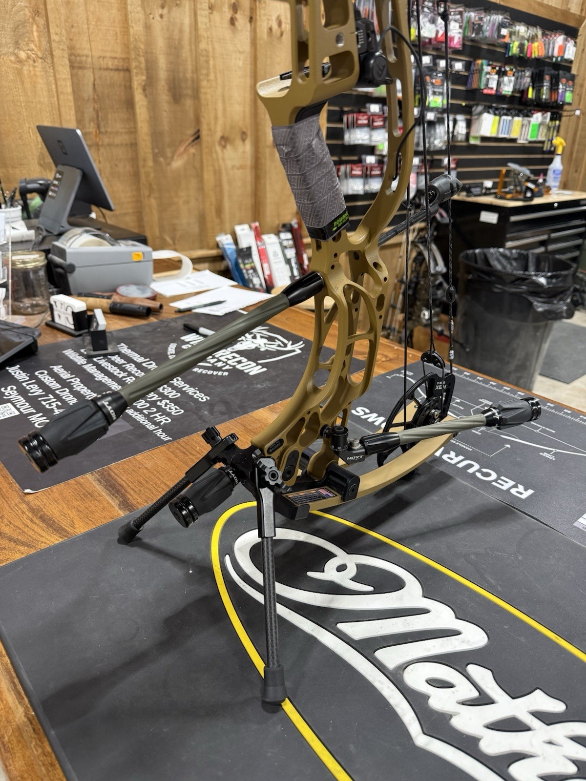 Hoyt AX2 32