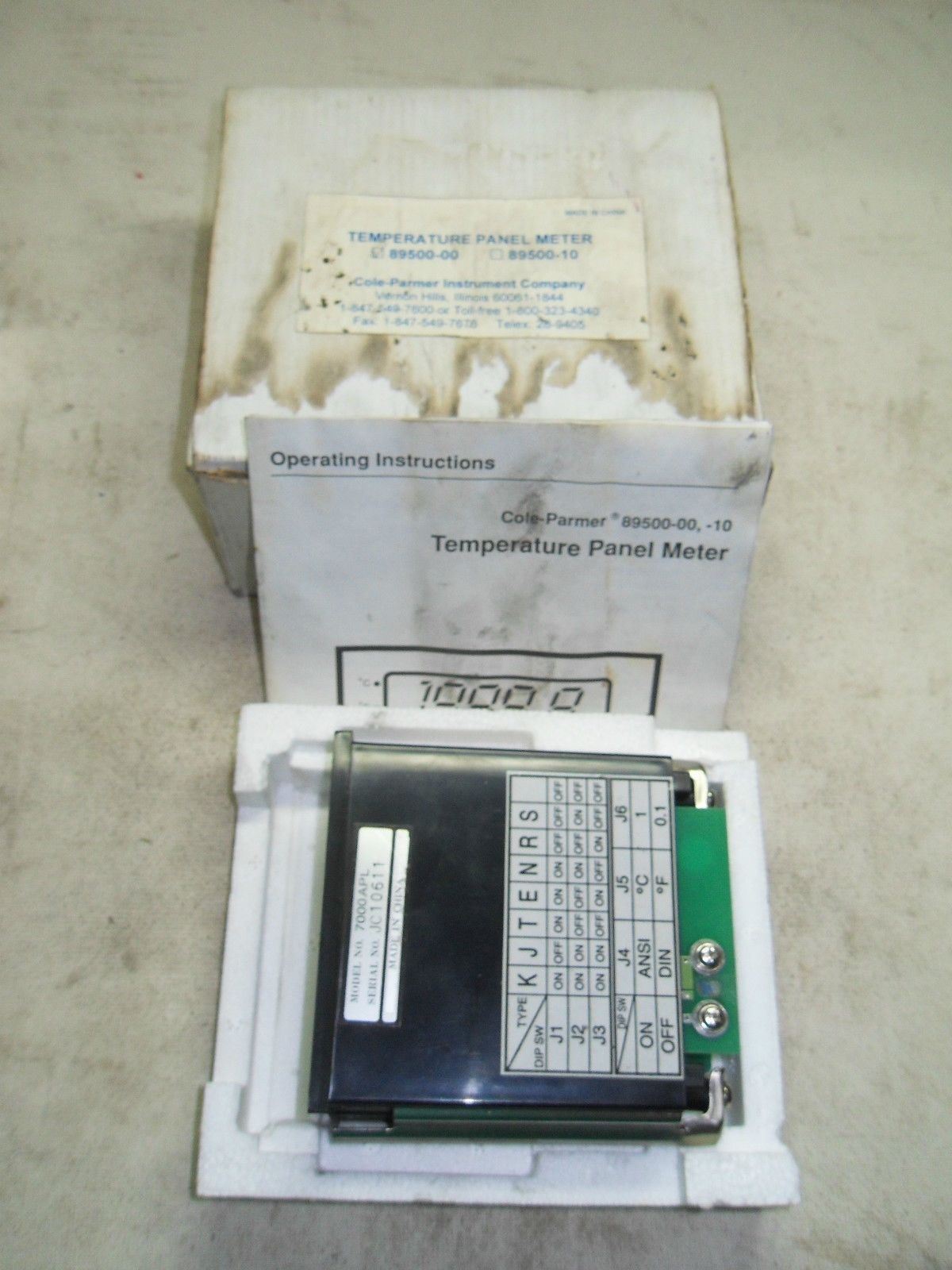 Cole-Parmer 89500-00 Temperature Panel Meter