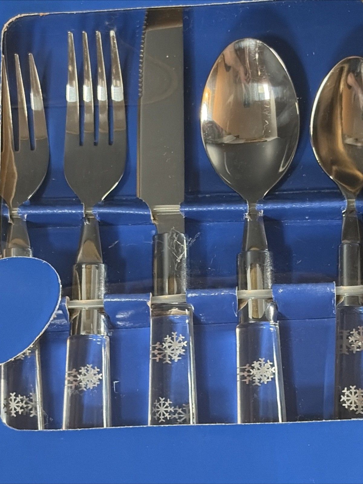 Stainless Clear Acrylic Handle w/Snowflakes Flatware Replacements 16 Pcs