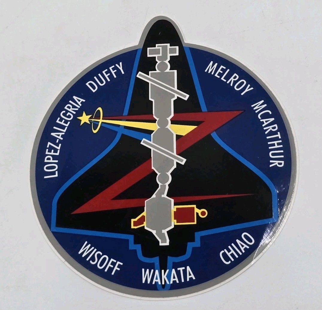NASA Space Shuttle DISCOVERY STS-92 100th Mission STICKER Original VTG 2000 ISS