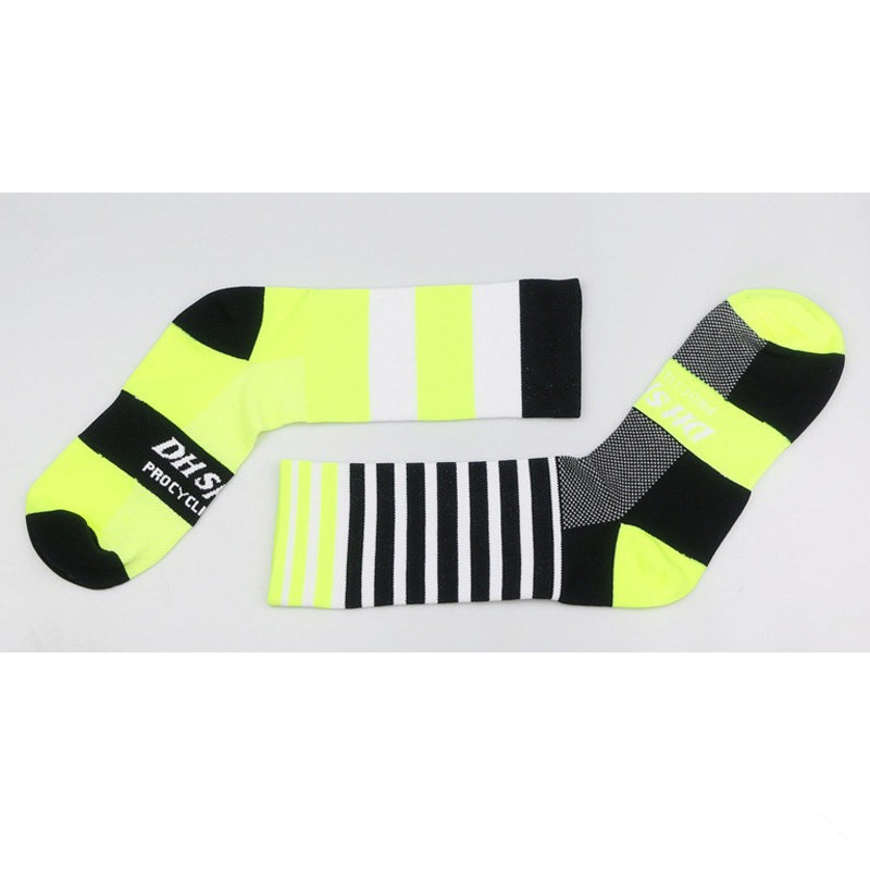 Pro Men Women Cycling Ankle Sport Socks Road Riding Bicycle Bike Socks Green XC