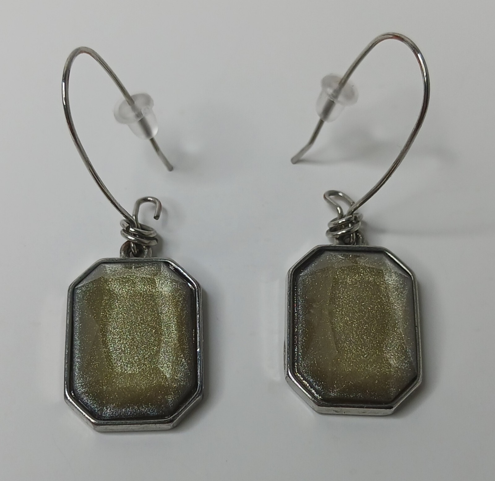 Faceted Green  Drop Dangle French Wire Pierced Earrings Vintage .75"