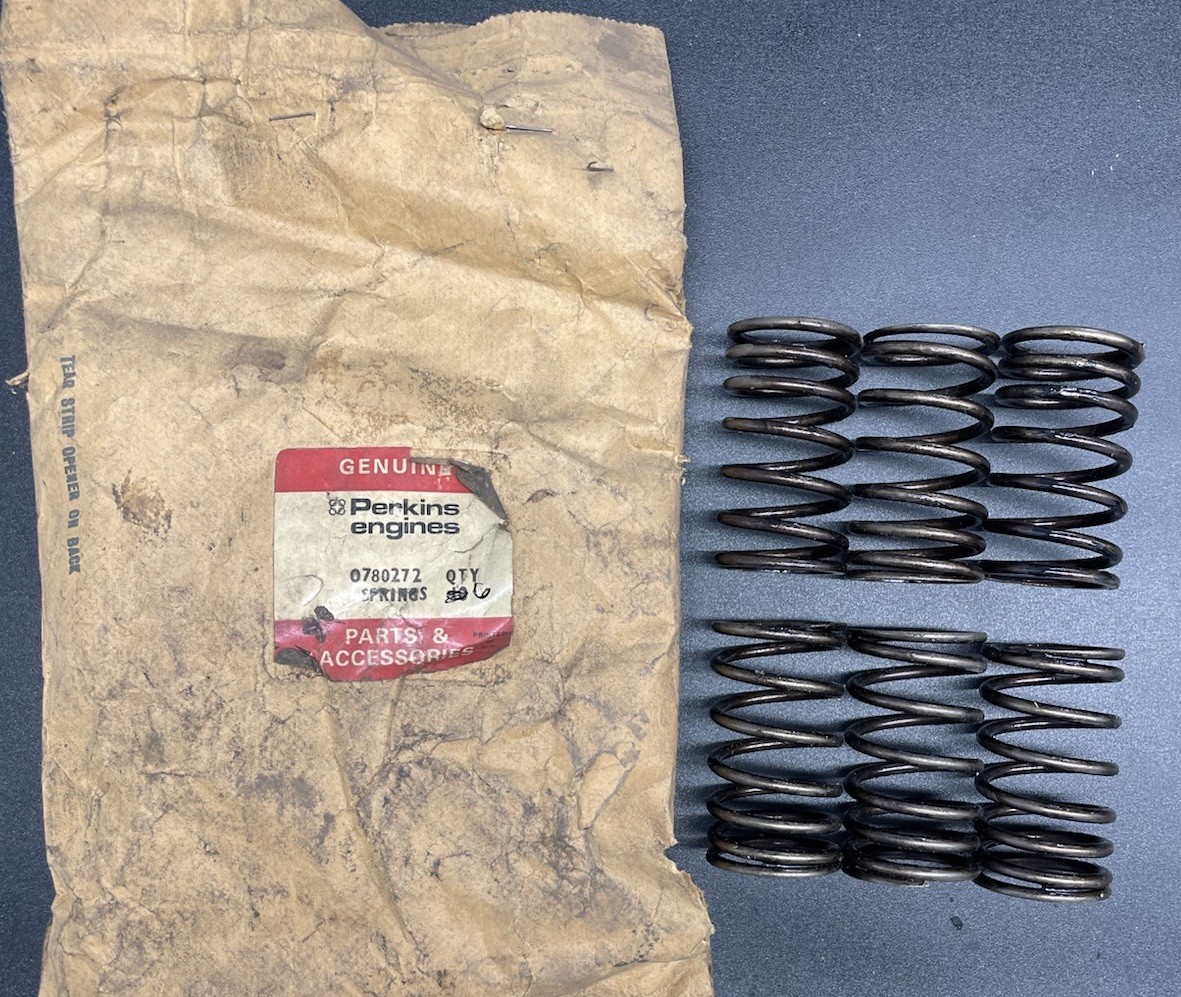Valve Springs Perkins Massey Ferguson 0780272 Lot Of 6 NOS