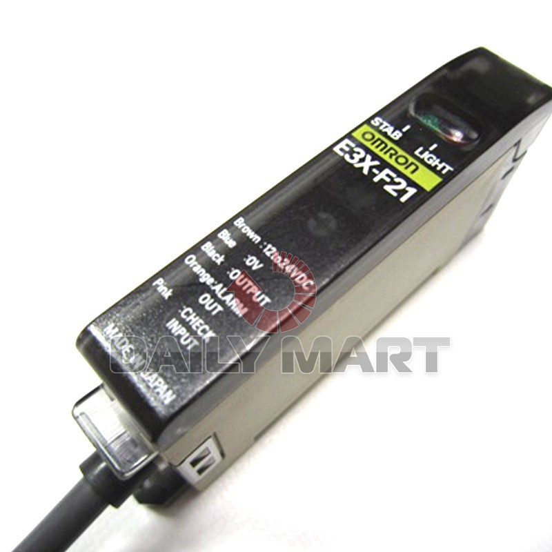 Omron Photoelectric Switch E3X-F21 E3XF21 New in Box NIB Free Ship