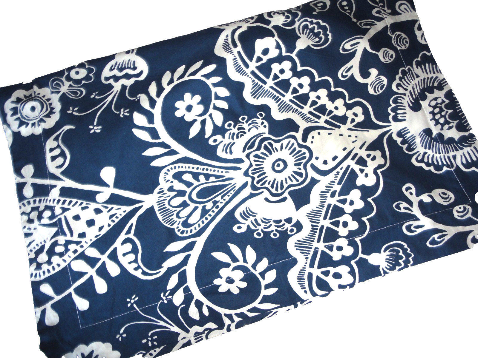 POTTERY BARN TEEN DORM NATALIA BLUE WHITE FLORAL (1) STANDARD PILLOW SHAM 20X 26