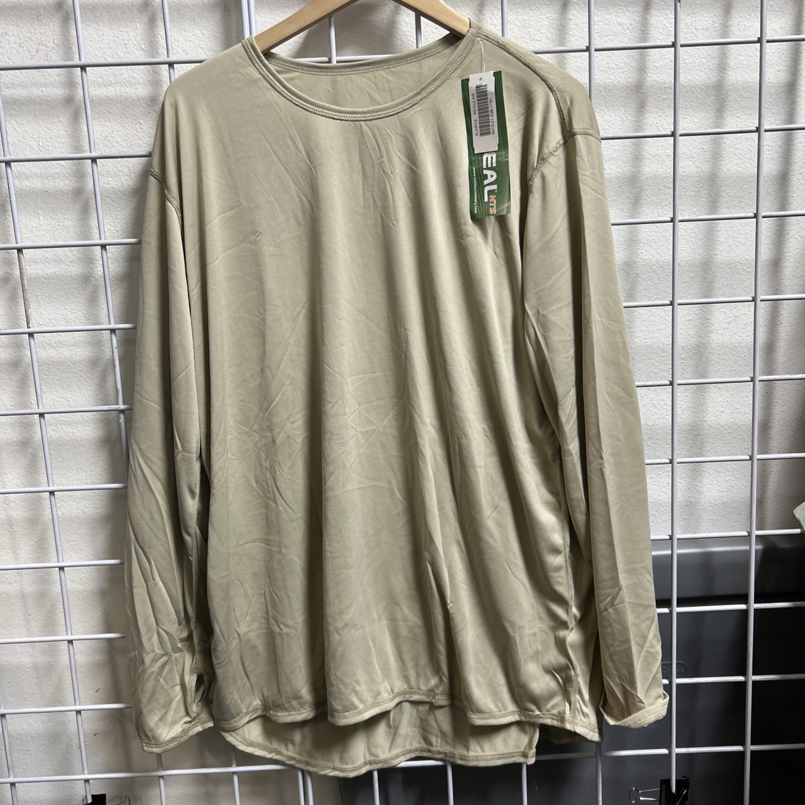 MILLIKEN COLD WEATHER SILK UNDERSHIRT TAN X-LARGE REGULAR NEW WITH TAGS