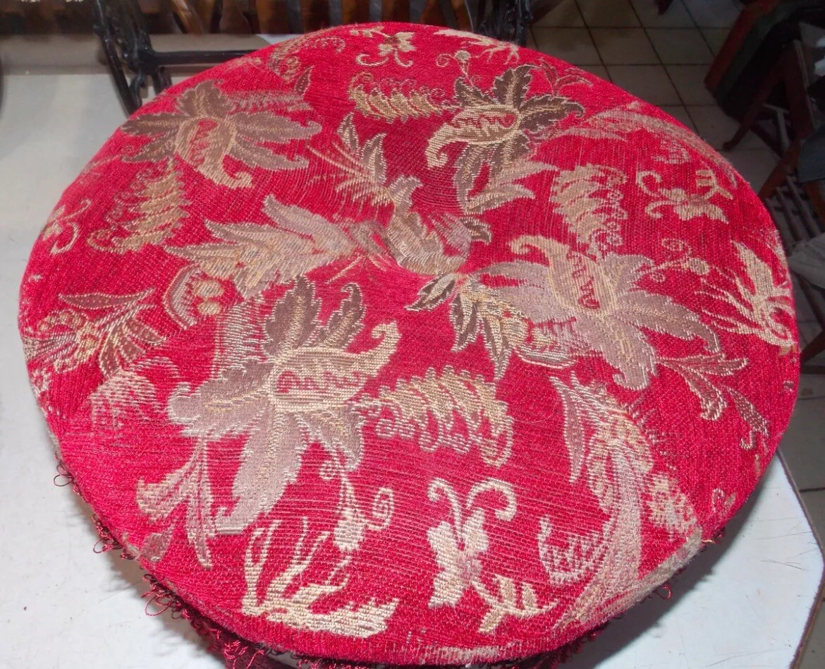 Round Red Victorian Footstool / Stool (RP-FS-19)
