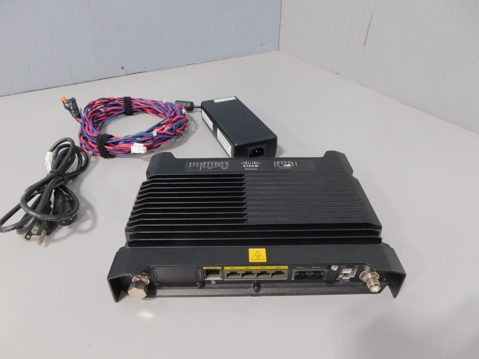 IR829GW-LTE-NA-AK9 Cisco IR829 IEEE 802.11n Cellular Modem/Wireless Router