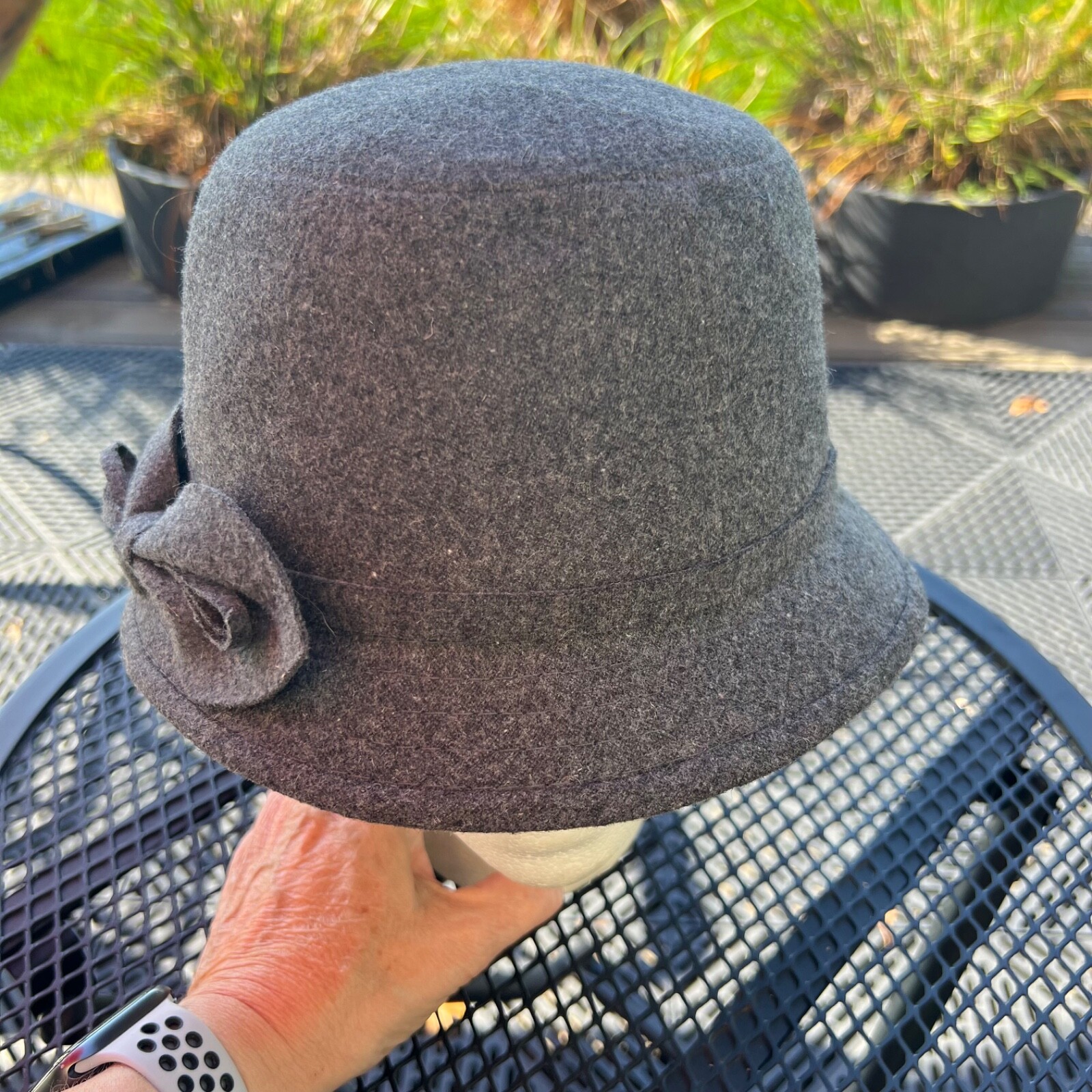 Wool Look Women’s DY Hat w Brim Gray Bow Hat Cap EUC