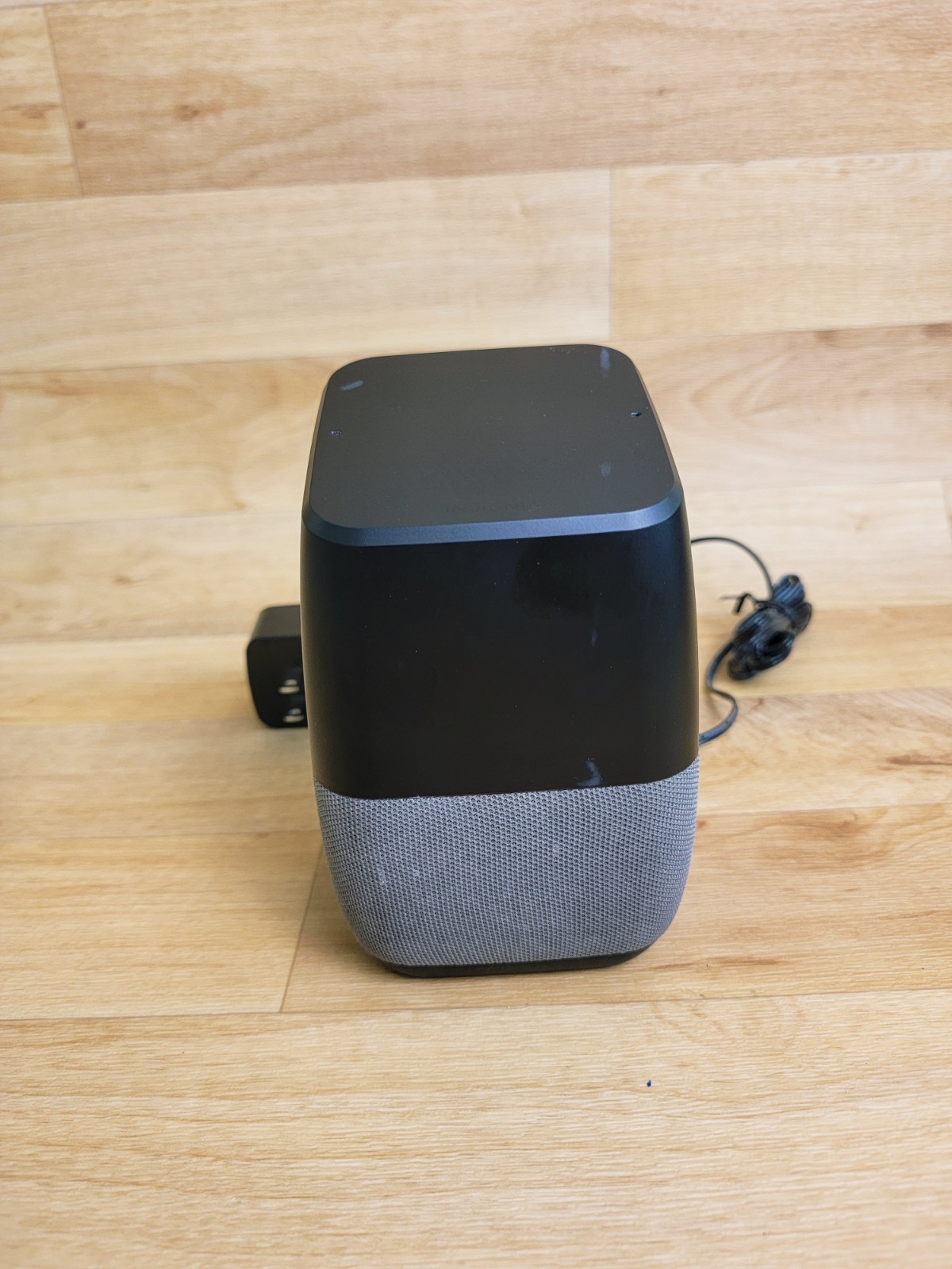 Insignia Voice NS-CSPGASP Wireless Bluetooth Google Assistant Portable Speaker