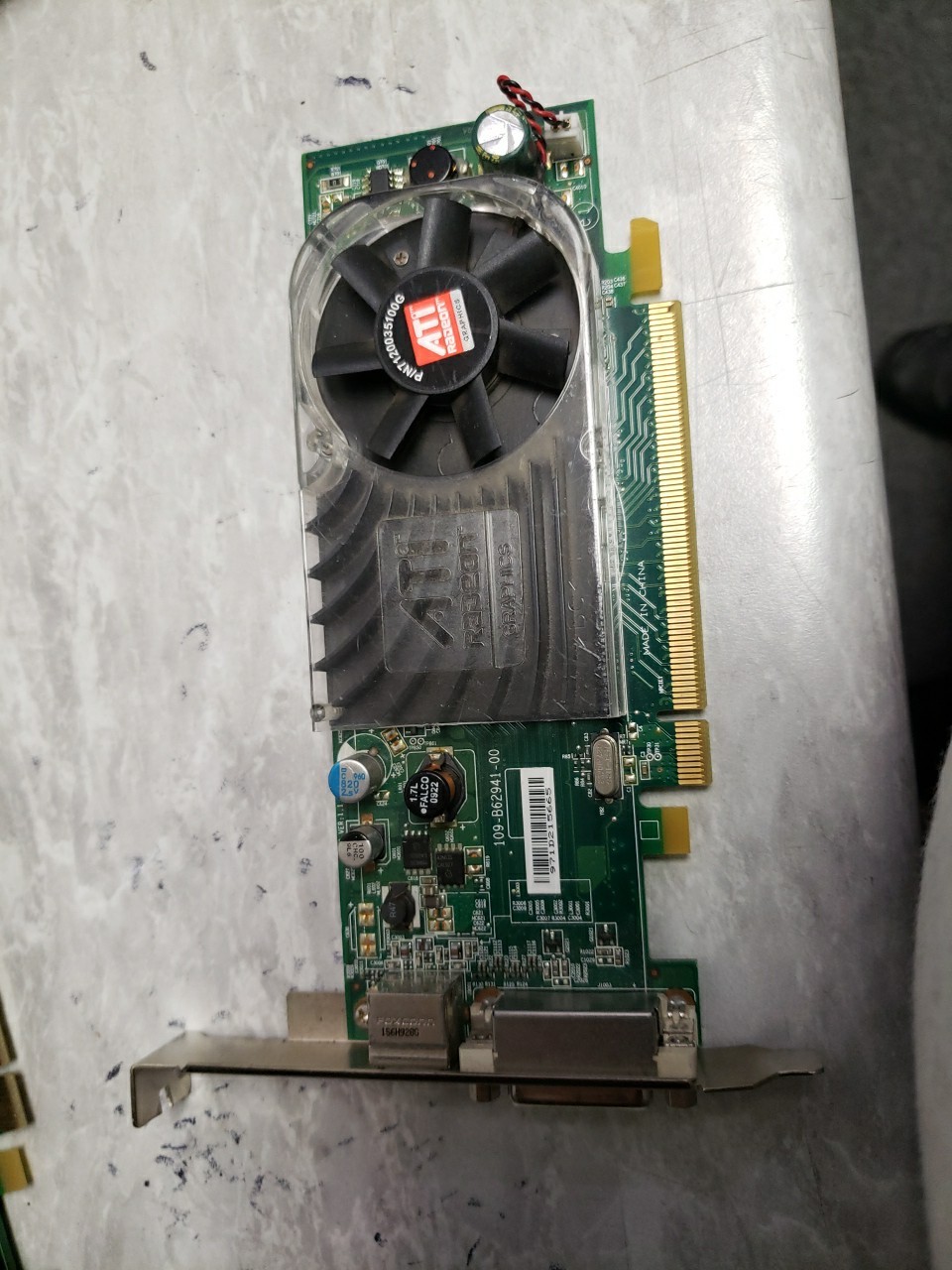 ATI B27631 109-B62941-00 CN 0XX355 Graphic Card 256MB PCIe Video DMS59 FREE SHIP
