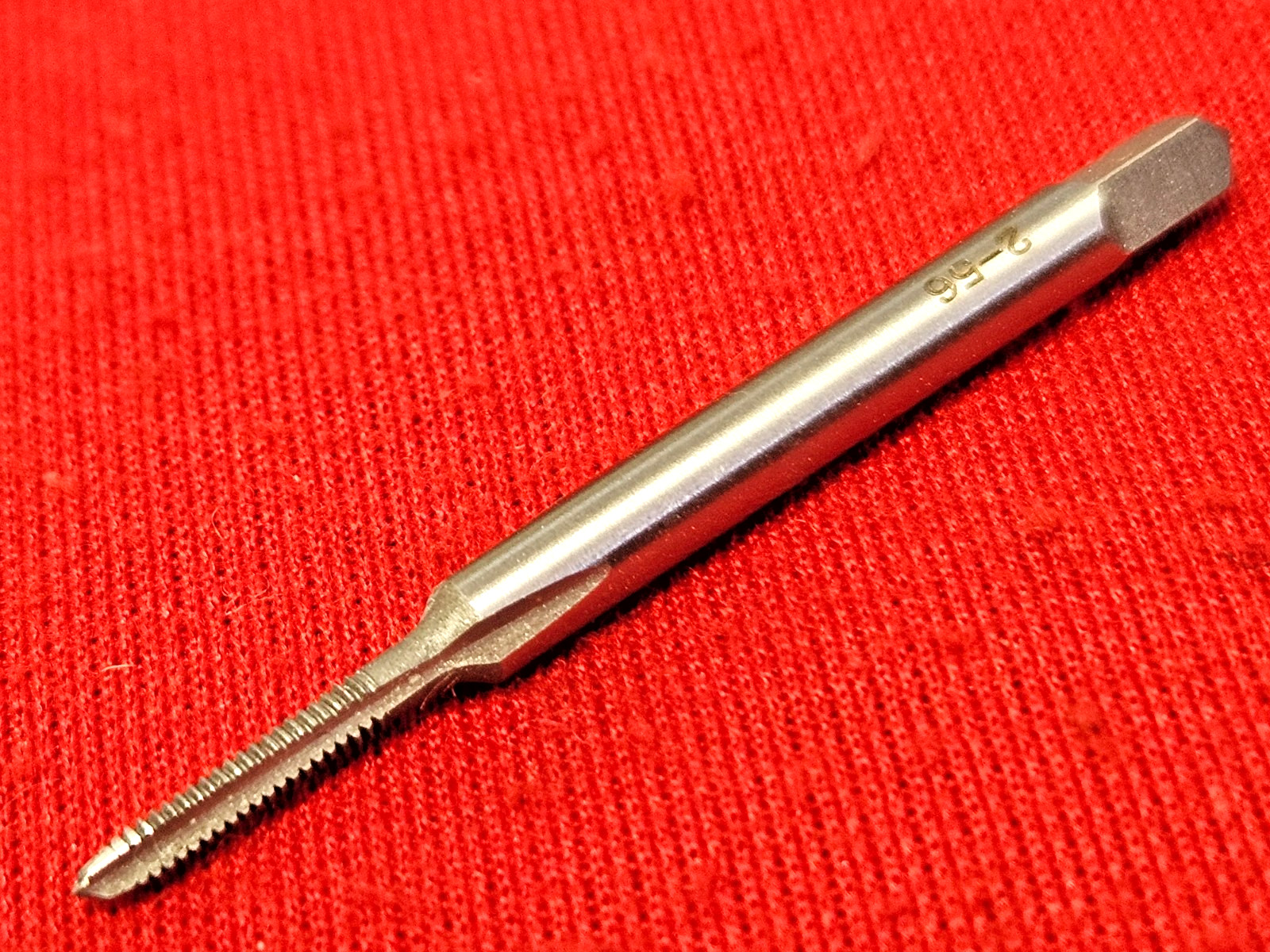 2-56 Plug Hand Tap DWTP2-56 RH 3 Flute 2/56 by Drill America U.S. Seller
