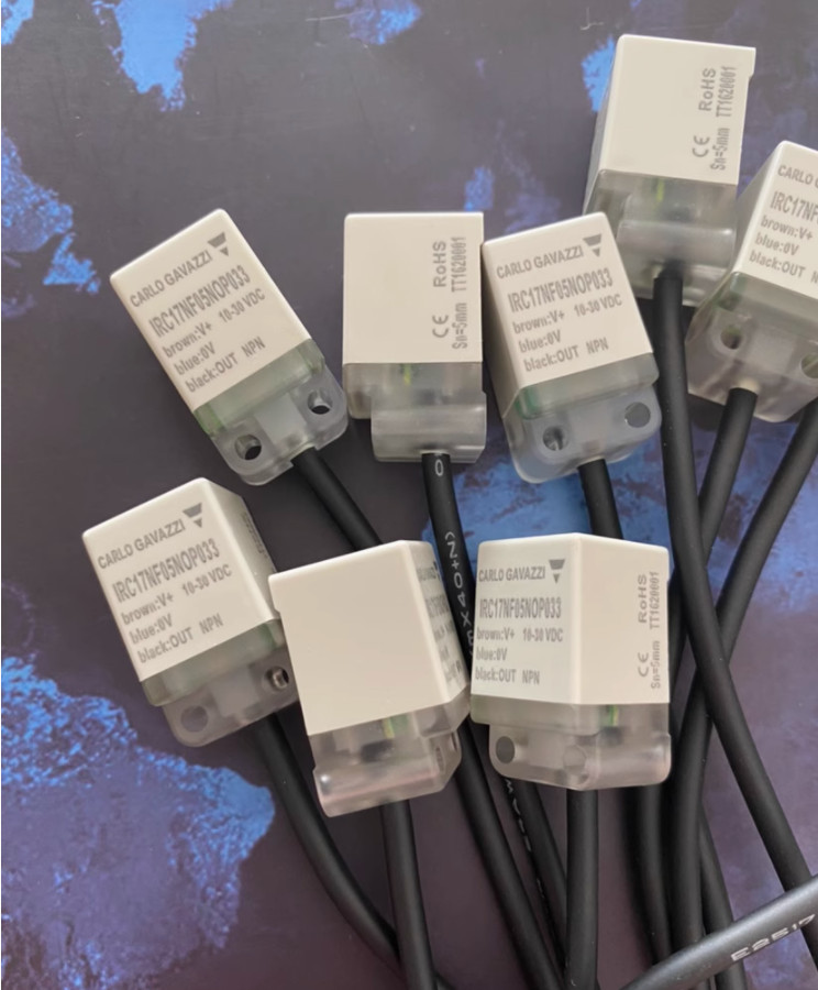 1PC NEW CARLO GAVAZZI Proximity switch IRC17NF05NOP033 #LL