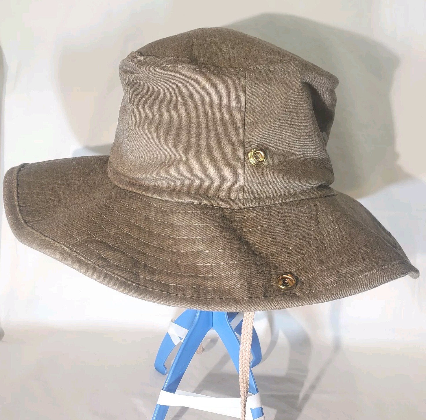 Safari Hat Medium. Made In KENYA Unisex [3] *"Jambo Kenya" Lion Giraffe & ZEBRA