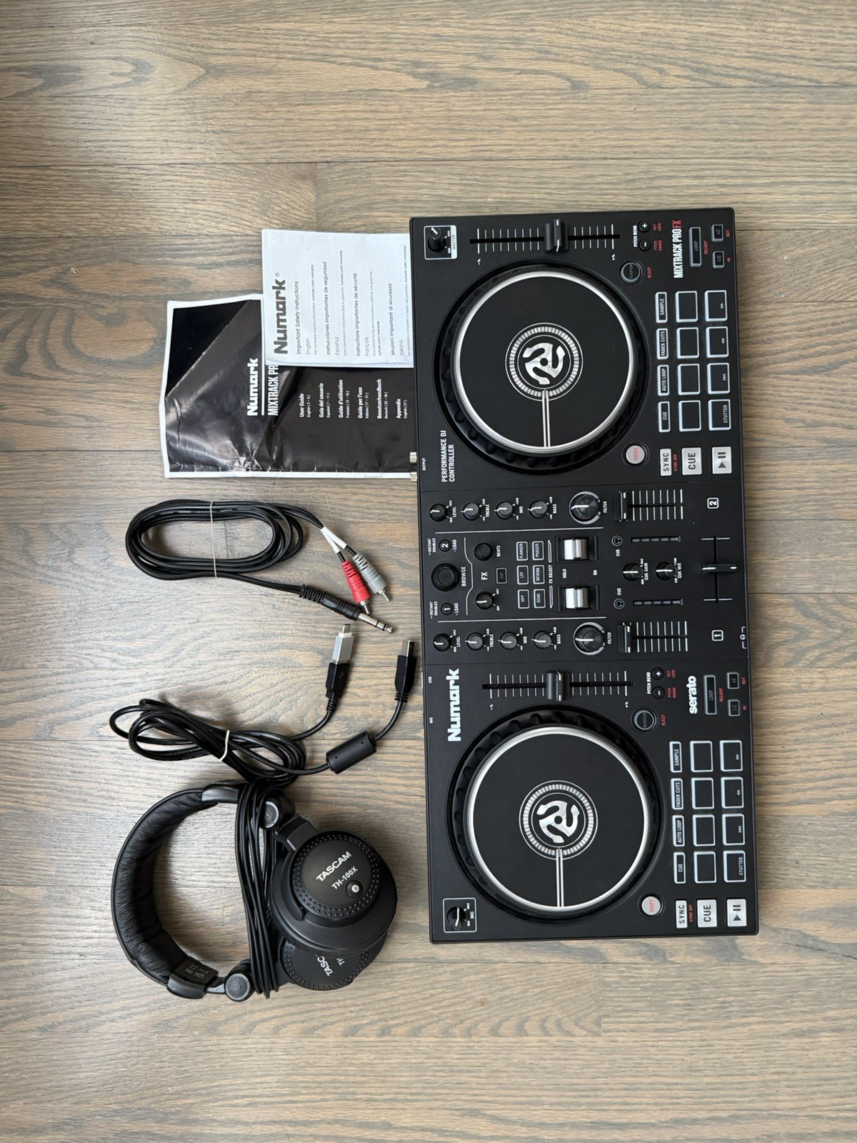 Numark Mixtrack Pro FX Advanced DJ Controller