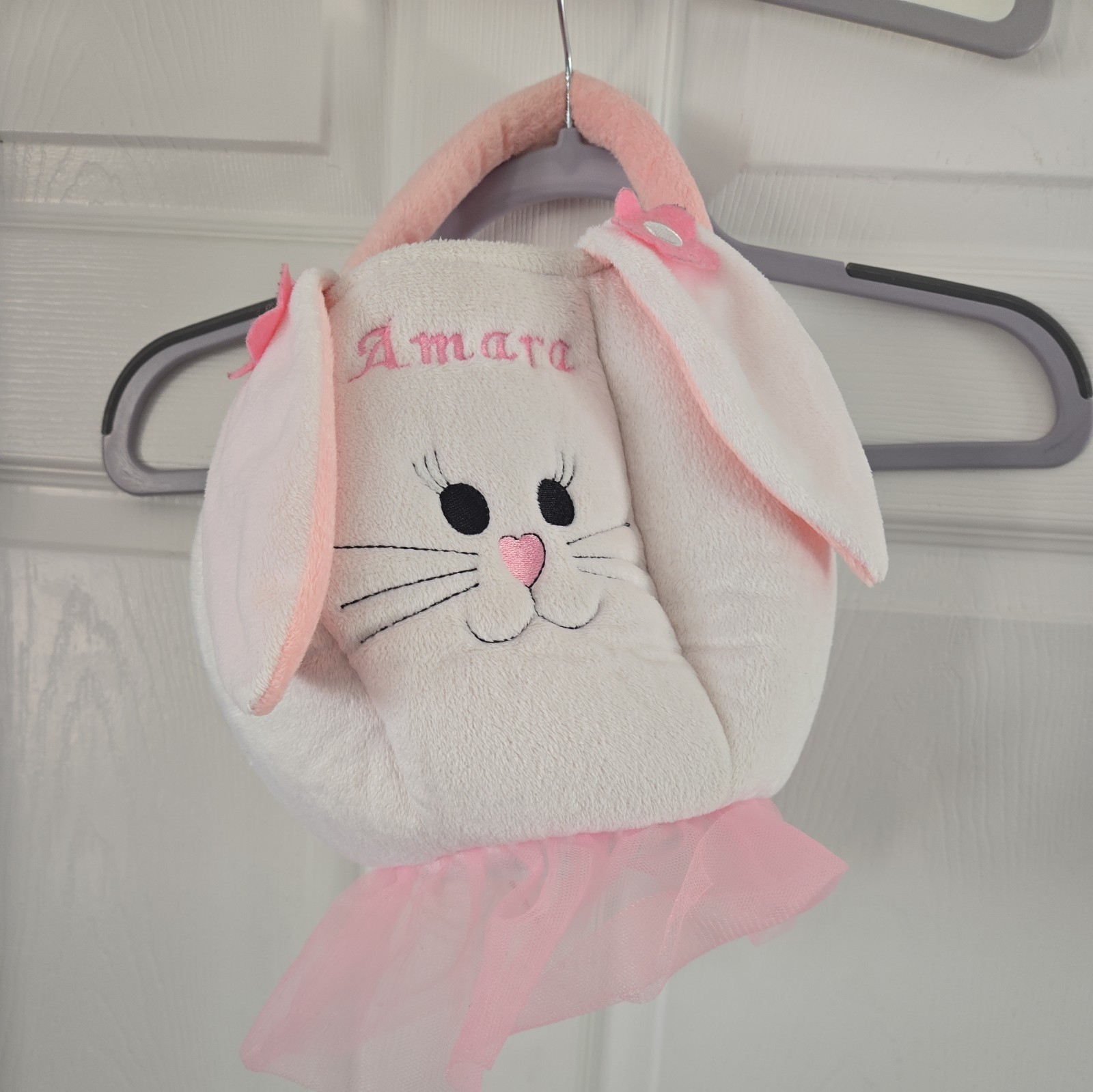 Personalization Universe Easter Bunny Basket White
