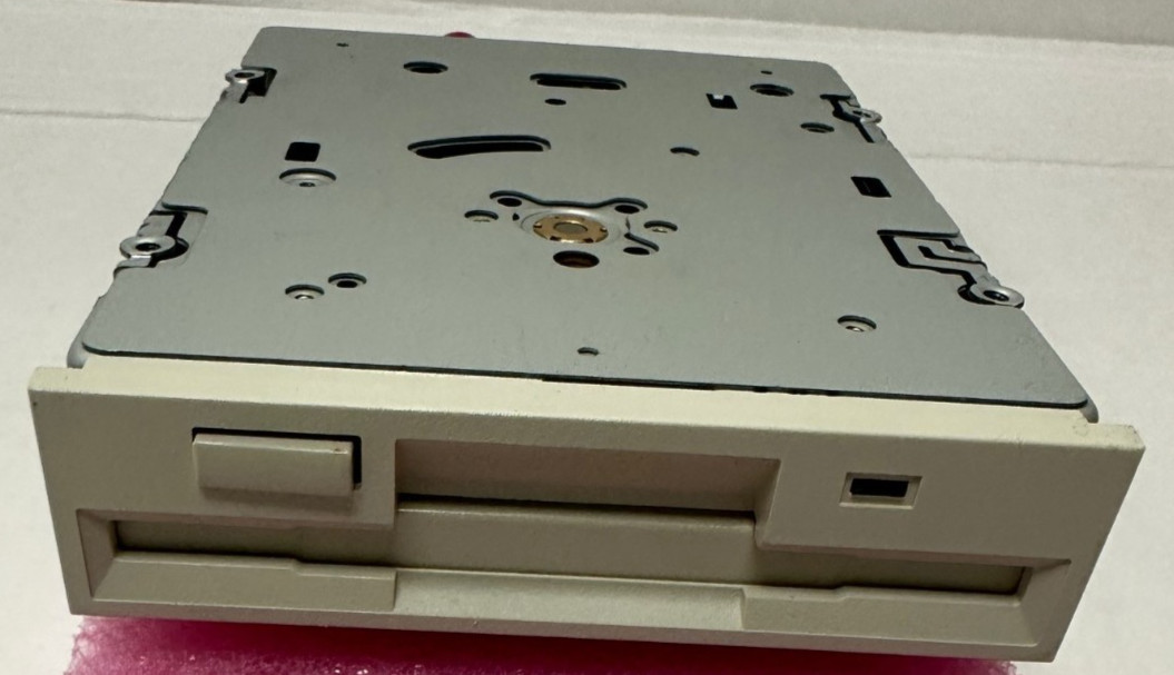 Newtronics Mitsumi D359T7 Internal 3.5" Floppy Disk Drive