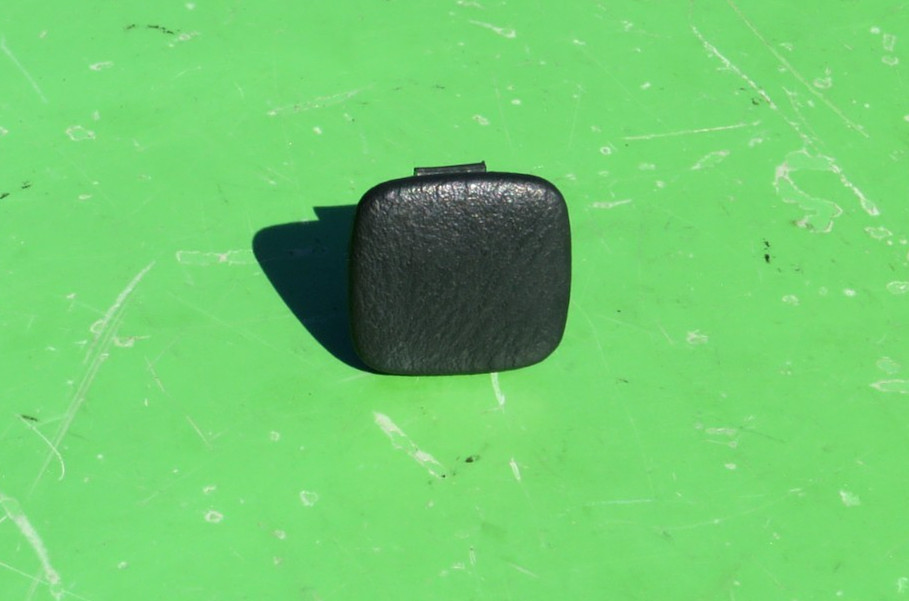 SUBARU LEGACY 00-04 DOOR PANEL ARMREST CLIP 94280AE01A OEM BLACK OUTBACK