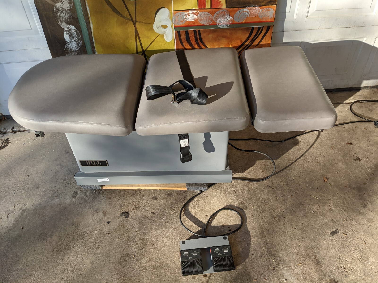 Hill Laboratories Co. HA90D Power Procedure/Exam table/Chair