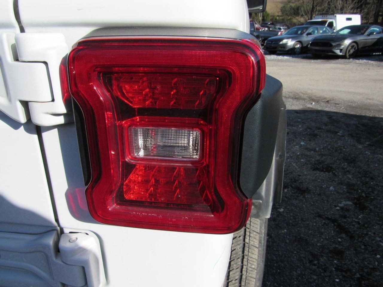 TJ 2019 Glove Box 1031423