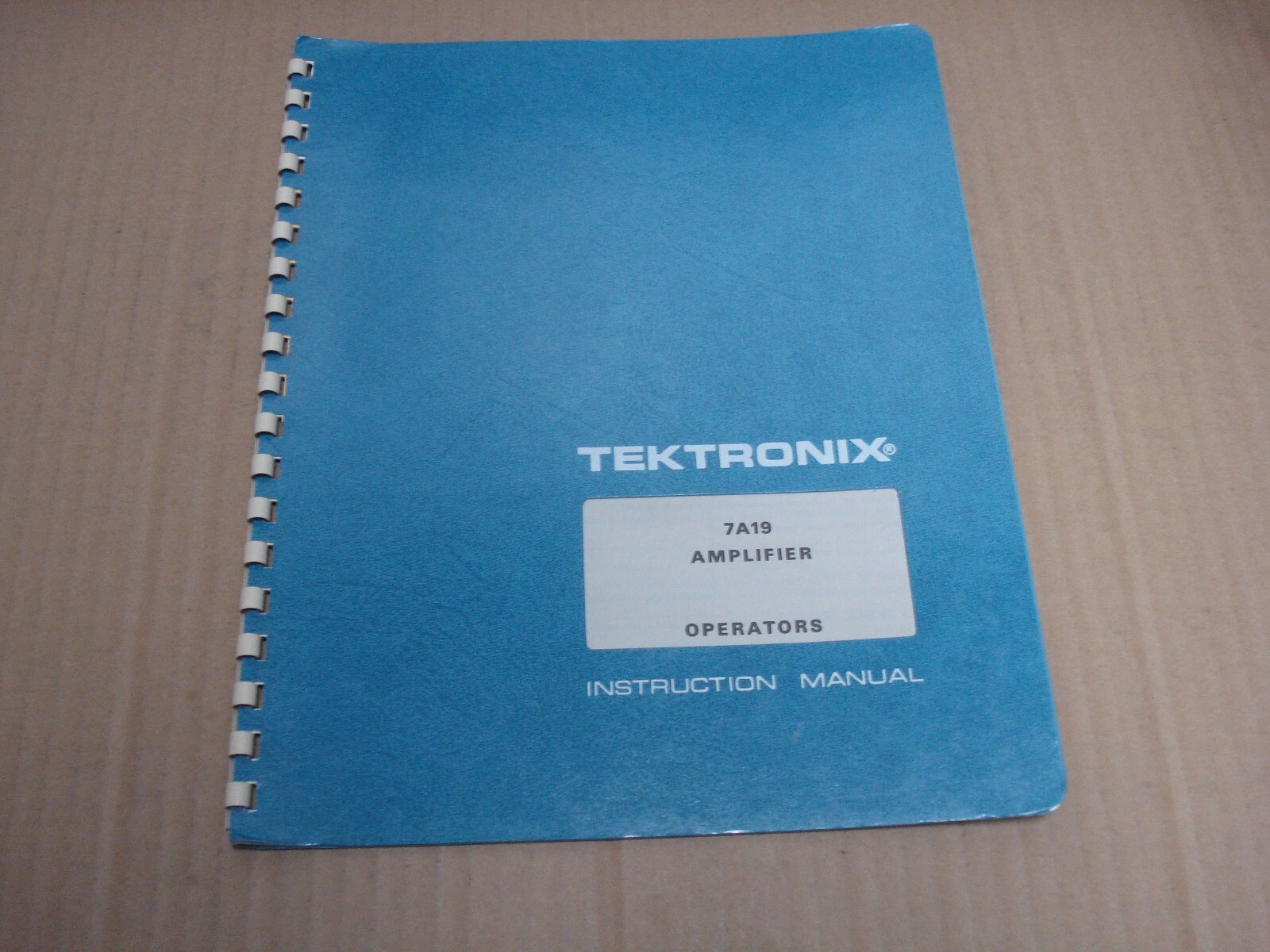 Tektronix 7A19 Amplifier Operators Instruction Manual
