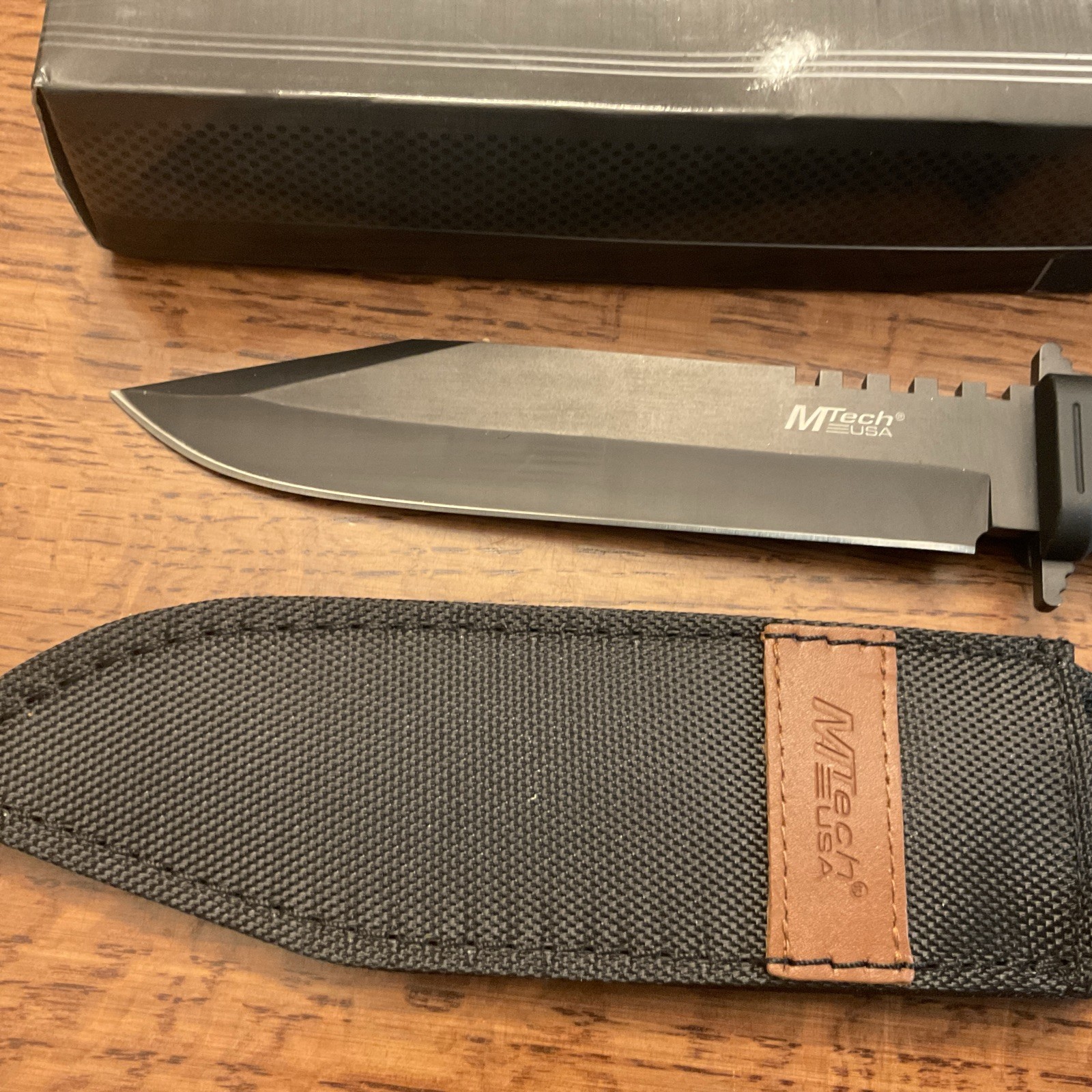 MT-086 fixed blade knife With Sheath……..