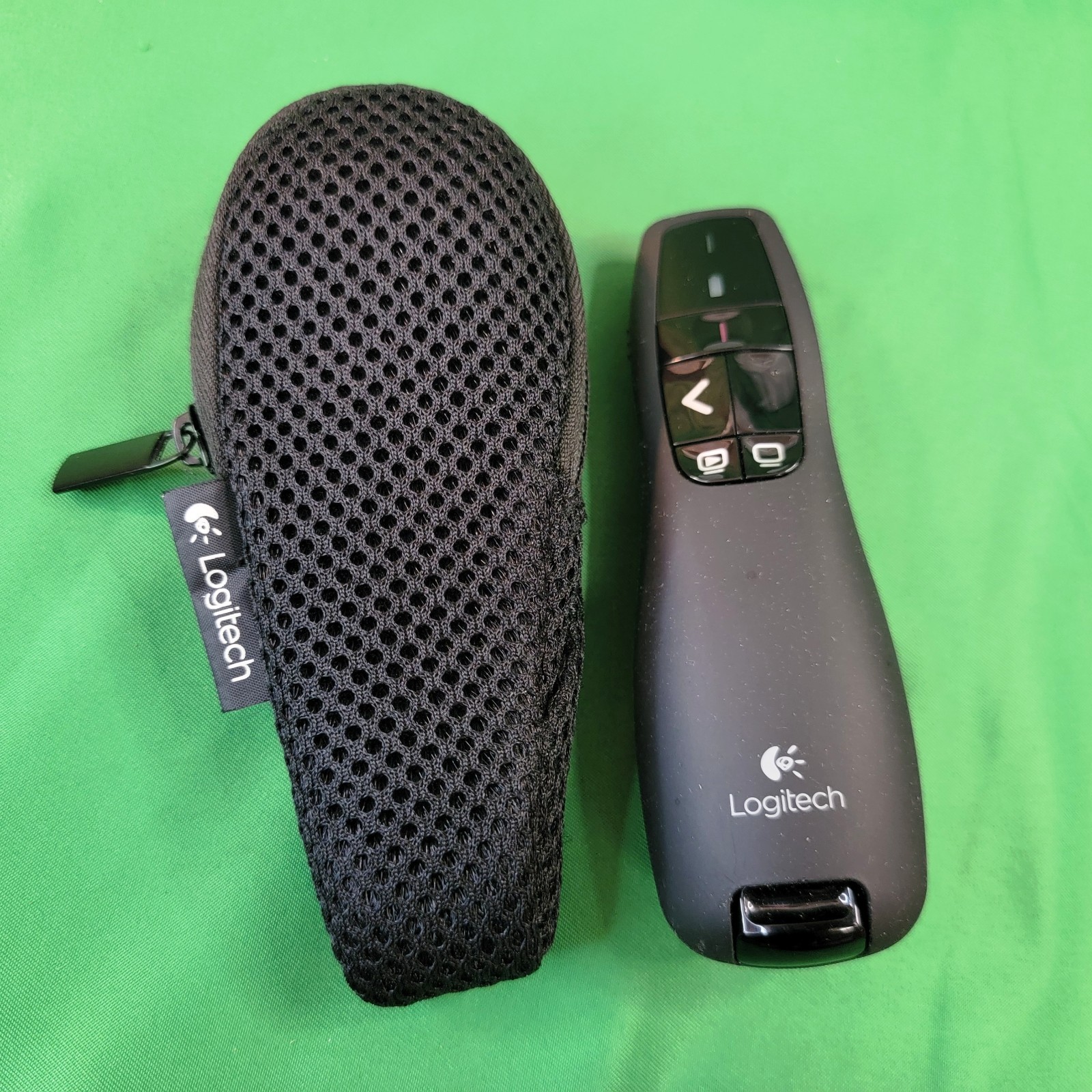 Logitech R400 LCD Presentation Laser Pointer Remote W/ Dongle / Case TESTED