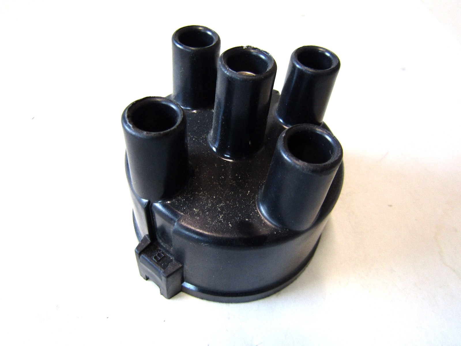 JA900 WELLS DISTRIBUTOR CAP MIX AMERICAN PARTS