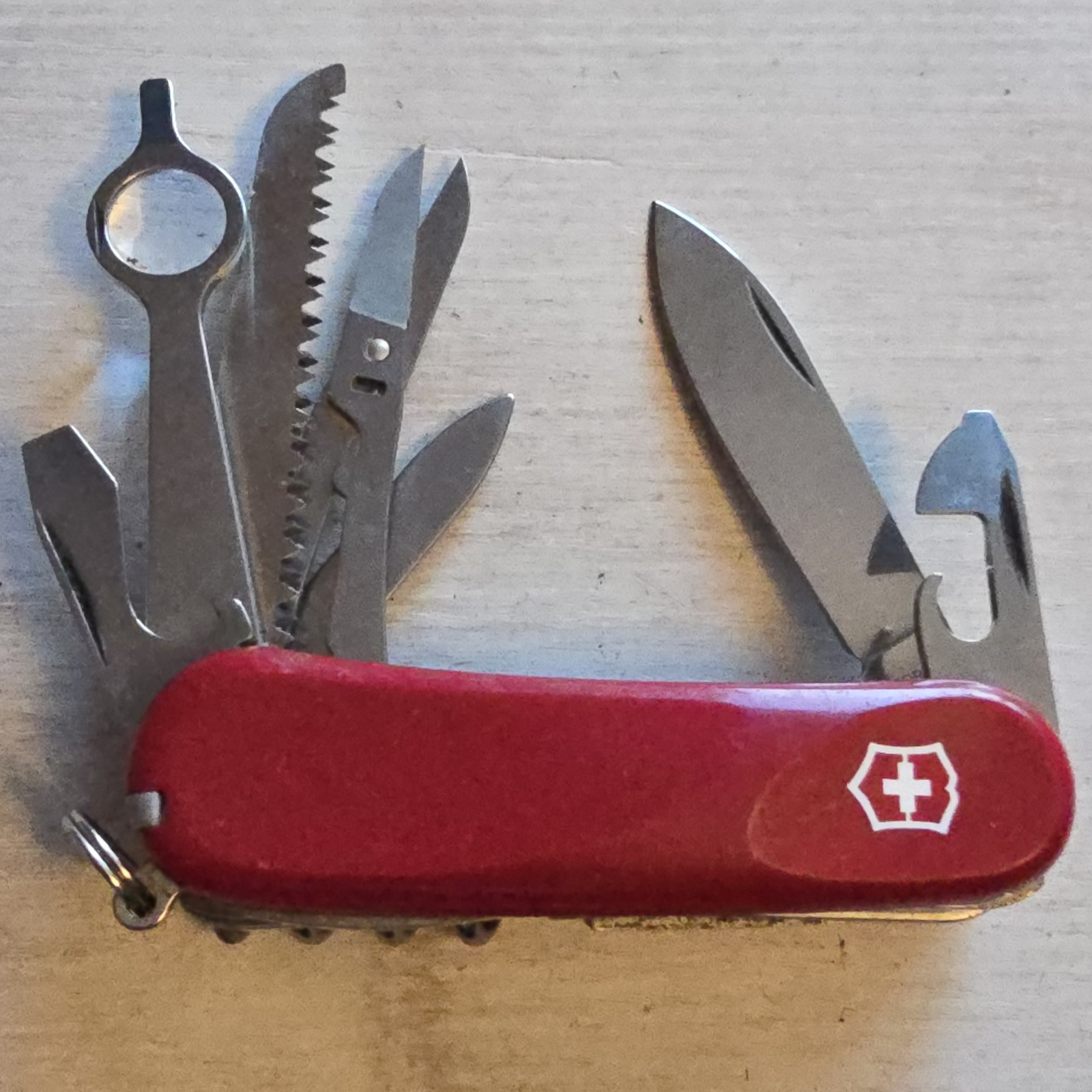 VICTORINOX EVOLUTION 23 SWISS ARMY KNIFE EVO GRIP 23