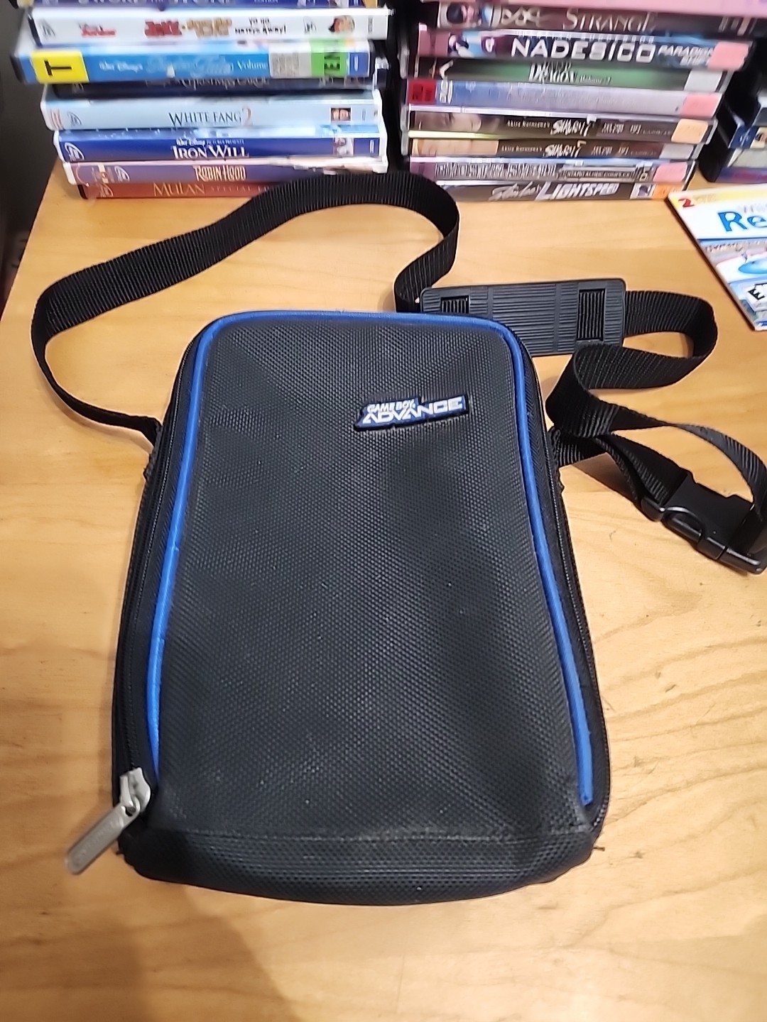 Official Nintendo GameBoy Advance GBA Travel Carrying Case Zip Bag W/ Strap Auth