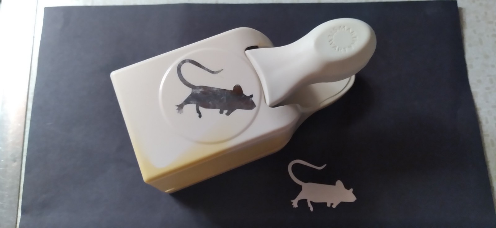 Martha Stewart Jumbo Halloween Mouse/Rat Paper Punch, 1 3/4” 2009 Retired