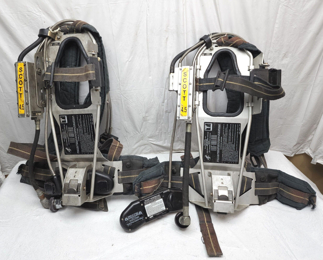 LOT OF 2 SCOTT 4.5 HARNESSES - MISSING WAIST BELTS