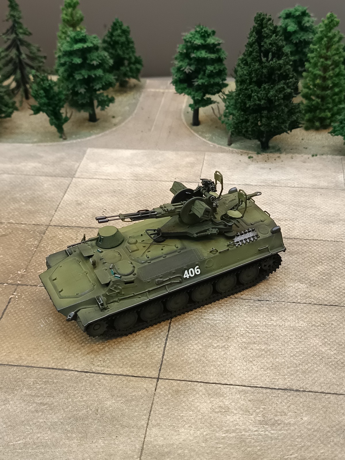 1/72 Russia MT-LB Armored Vehicle Mounted with ZU-23-2 Twin 23mm Gun Finished